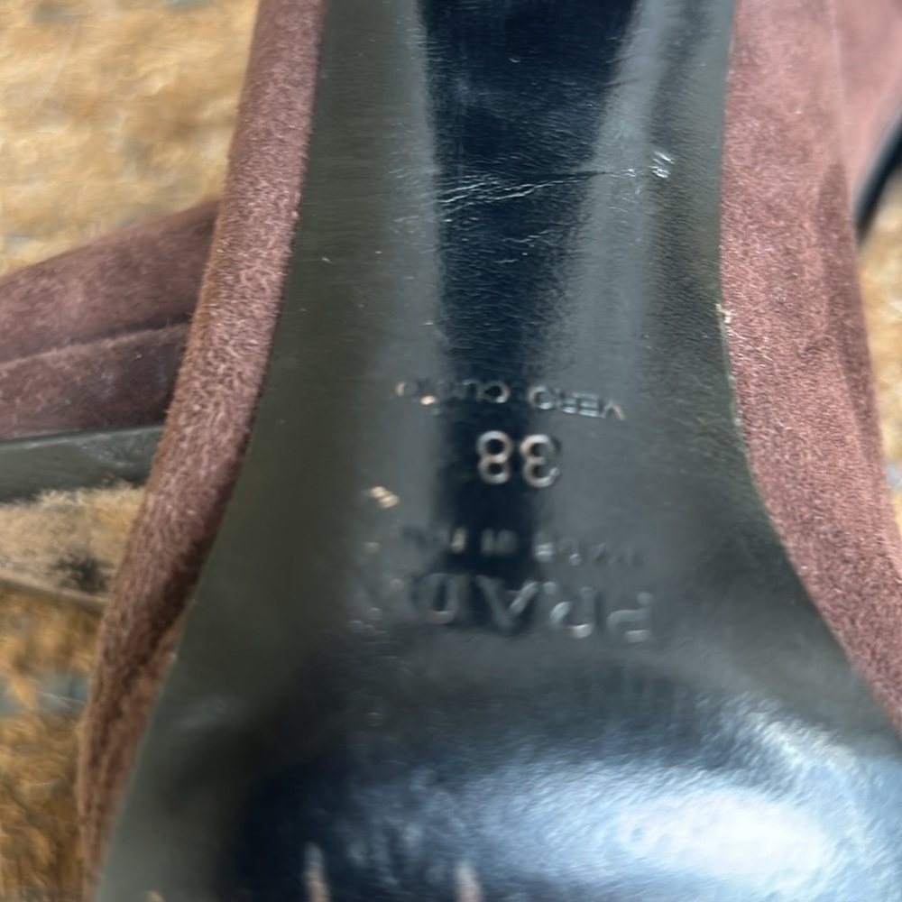 Prada Chocolate Brown Suede Pumps Sz 38 Italian Luxury Heels - Picture 12 of 12